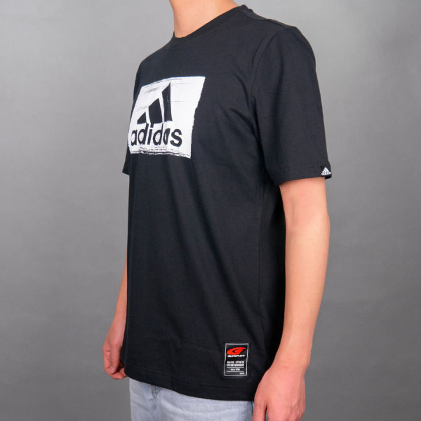 adidas ブラシストロークグラフィックTシャツ（BK/Oサイズ）