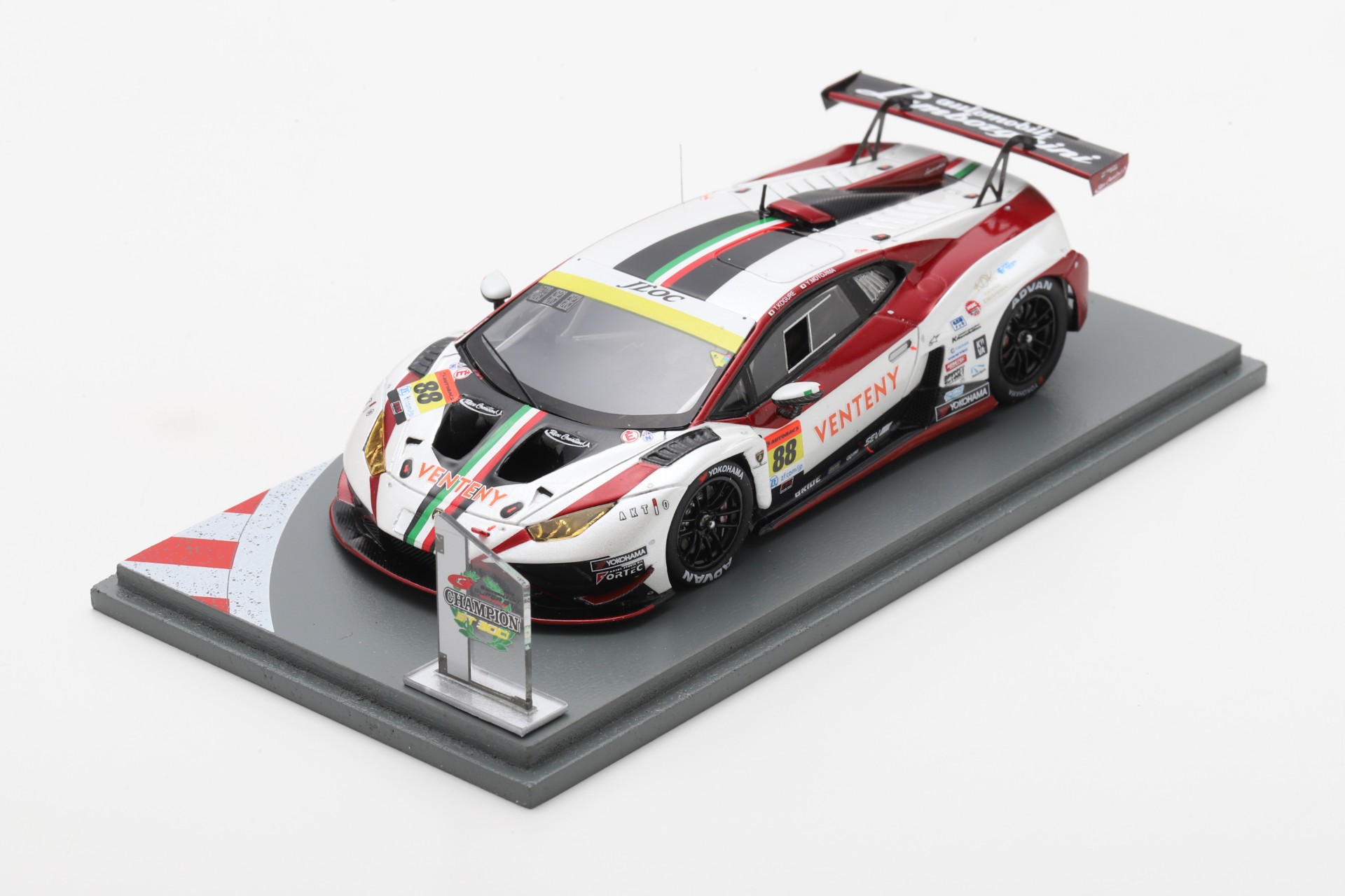 【予約注文分購入用】1/43 2024 No.88 VENTENY Lamborghini GT3 with CHAMPION BOARD / JLOC